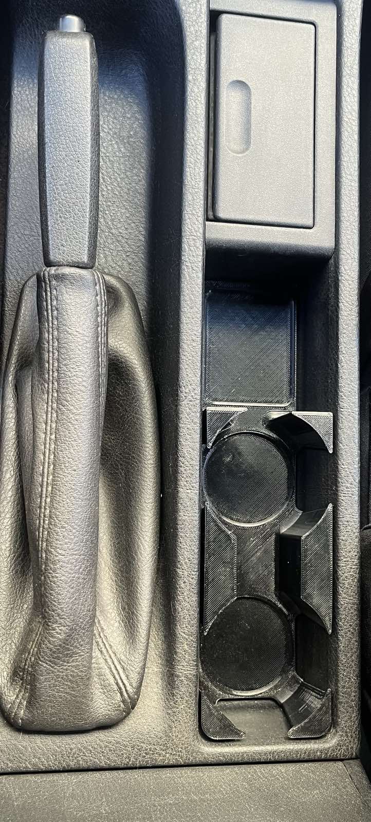 Двойна поставка за чаши за BMW E36 - Image 2